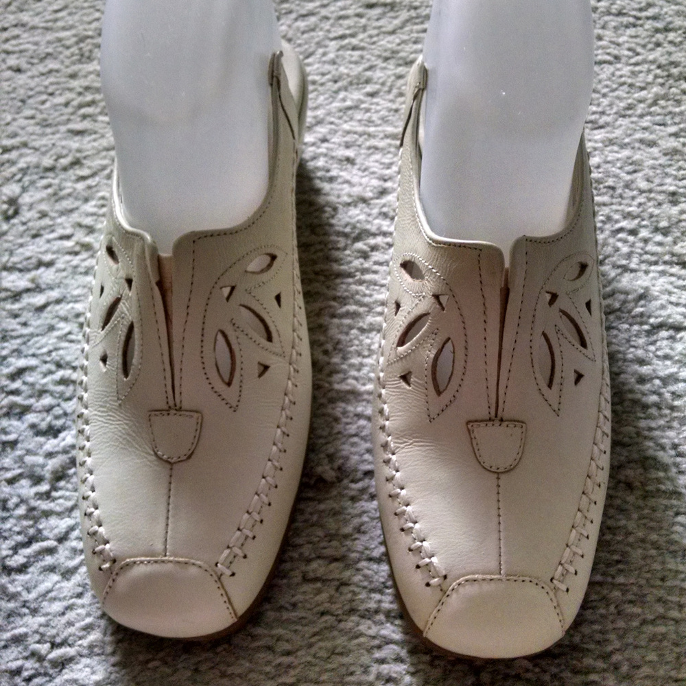 I LOVE COMFORT Beige Leather Mule Shoe